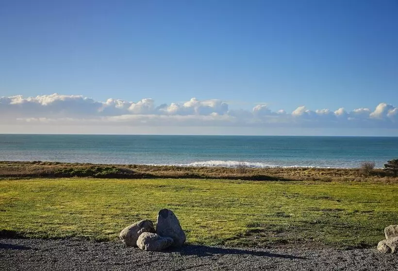 Hotelli Glenburn Coastal Retreat