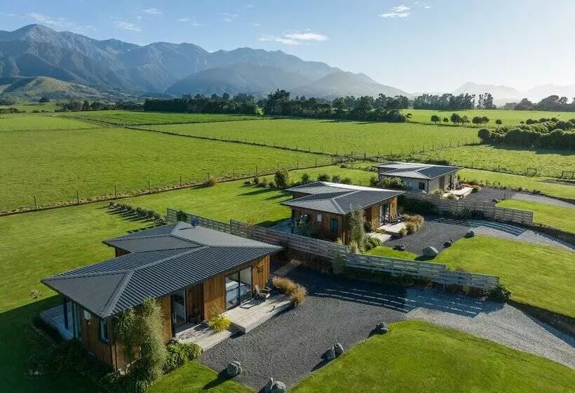 Hotelli Glenburn Coastal Retreat