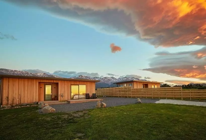 Hotelli Glenburn Coastal Retreat