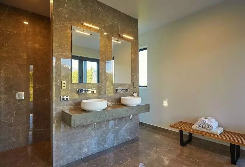 Hotelli Glenburn Coastal Retreat