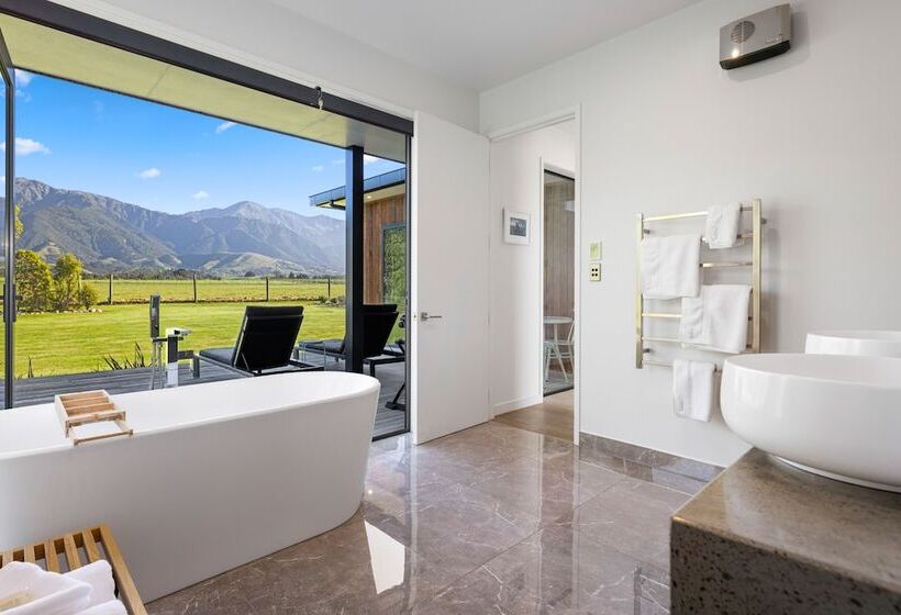 Hotel Glenburn Coastal Retreat