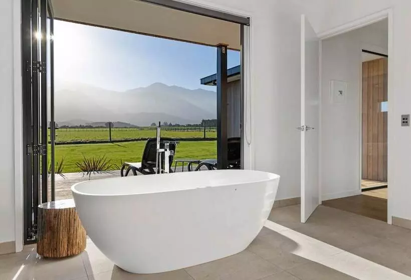 Hotelli Glenburn Coastal Retreat
