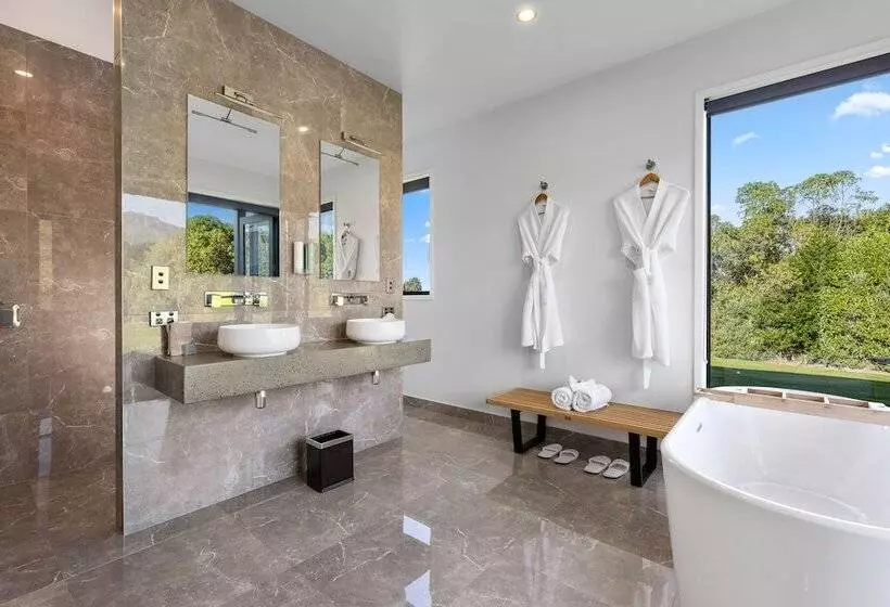 Hotelli Glenburn Coastal Retreat