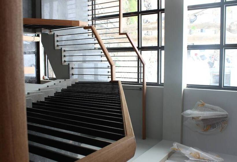 Grand Laguna Hotel & Villa