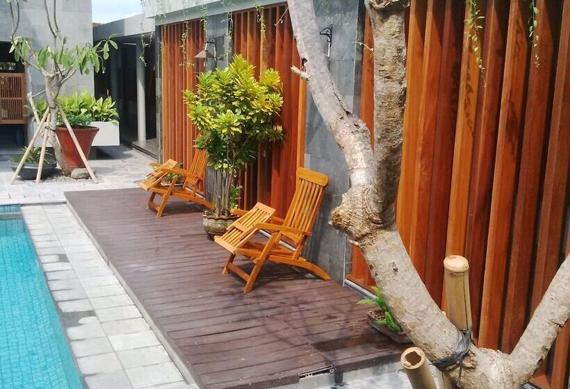 Grand Laguna Hotel & Villa