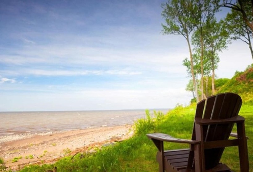 Отель L Auberge Du Lac St Pierre