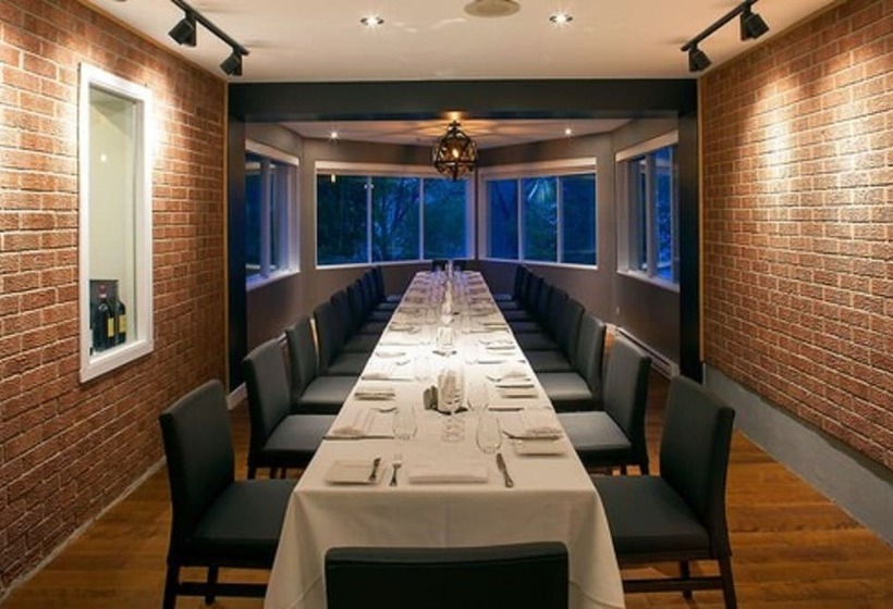 Отель L Auberge Du Lac St Pierre