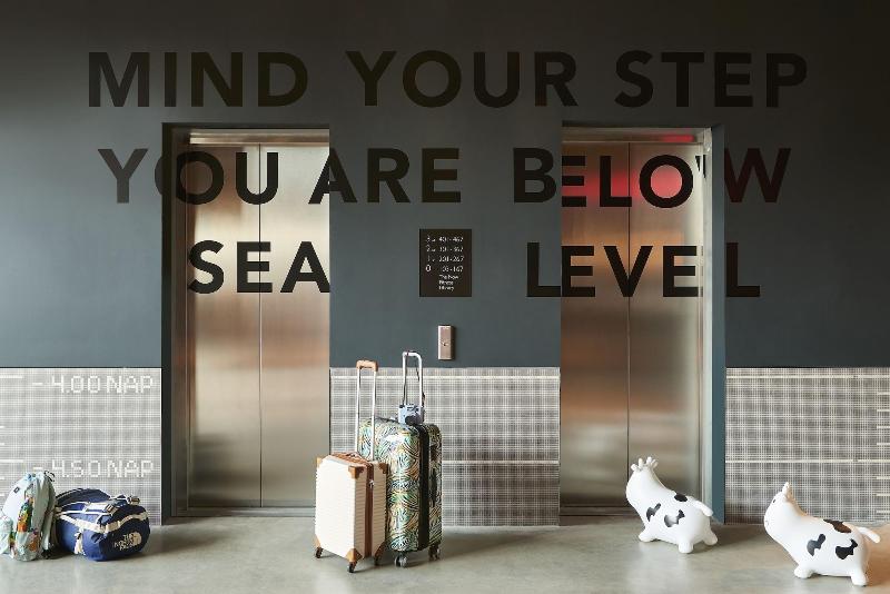 ホテル Moxy Amsterdam Schiphol Airport