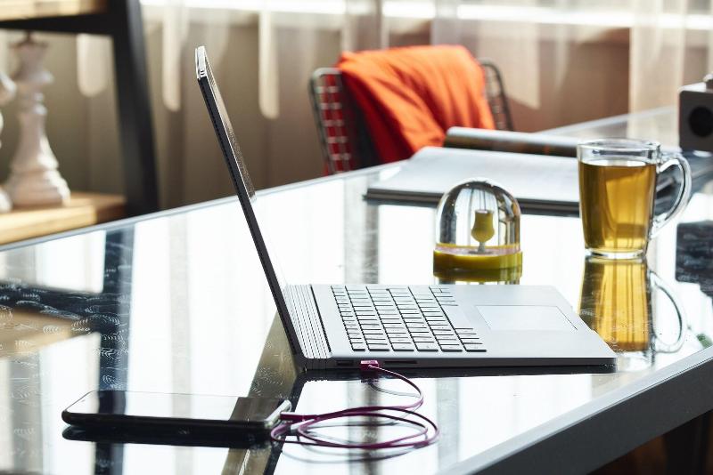 ホテル Moxy Amsterdam Schiphol Airport