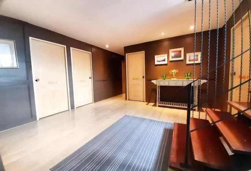 هتل The Royal Chiangkhan Boutique