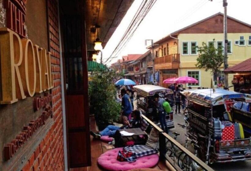 Отель The Royal Chiangkhan Boutique