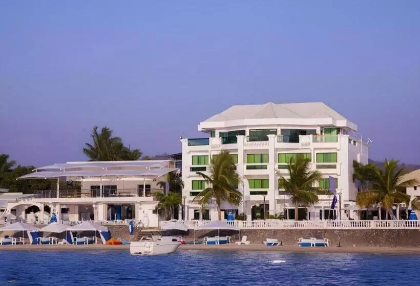 هتل Vitalis White Sands