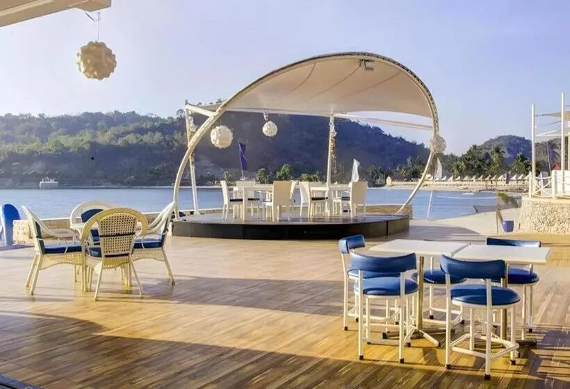 هتل Vitalis White Sands