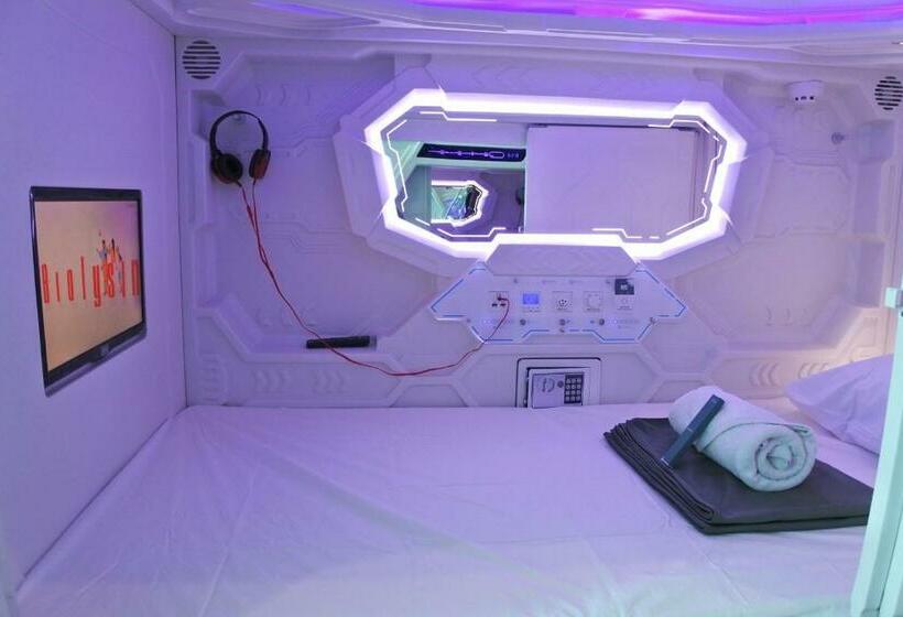 Shakti Capsule Hotel Jakarta