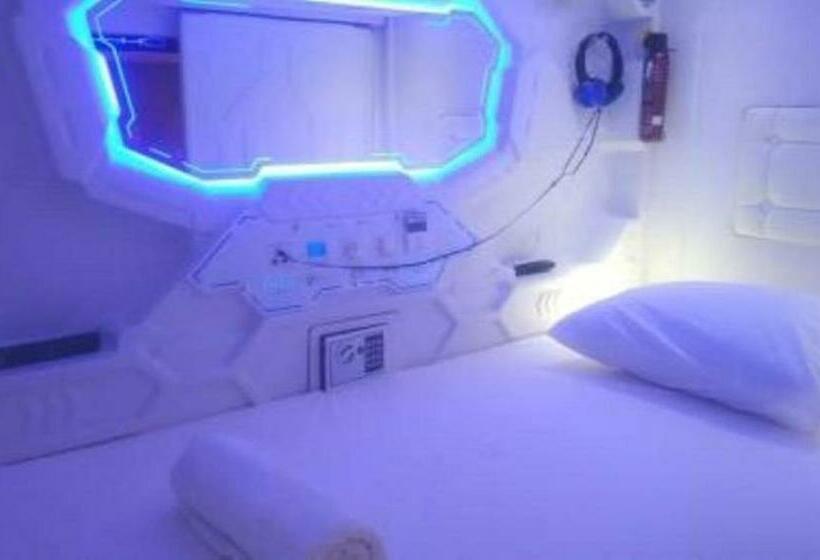 Shakti Capsule Hotel Jakarta