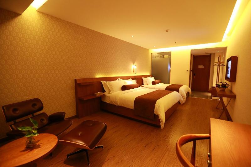 Hotel James Joyce Coffetel Qinhuangdao Railway Station