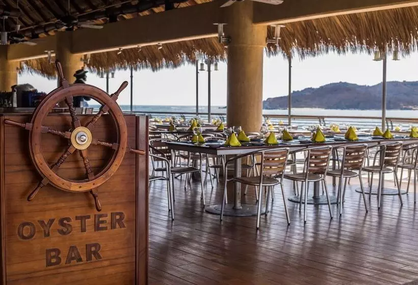 Azul Ixtapa All Inclusive Beach Resort & Convention Center