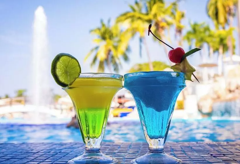 Azul Ixtapa All Inclusive Beach Resort & Convention Center