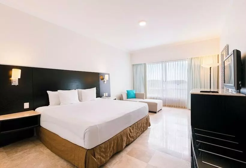 Azul Ixtapa All Inclusive Beach Resort & Convention Center