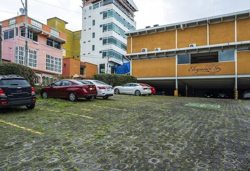 Capital O Hotel Central, Xalapa