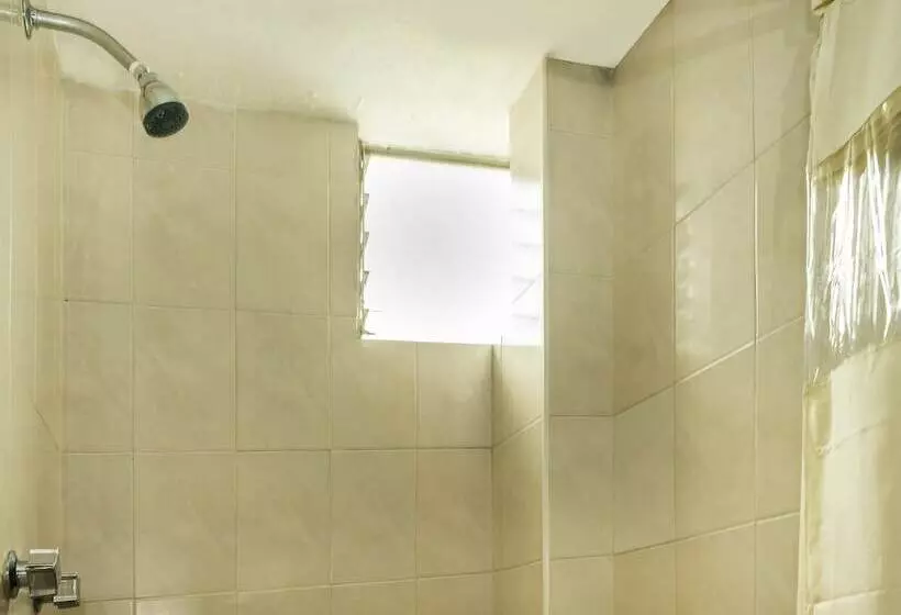 Capital O Hotel Central, Xalapa