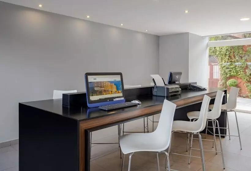 ホテル City Express By Marriott Puebla Centro