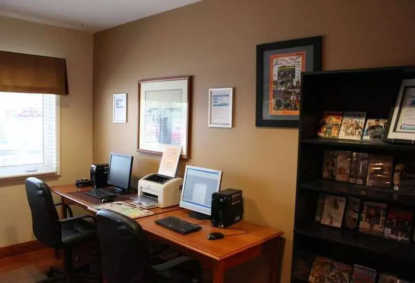 בית מלון כפרי Coastal Inn Halifax  Bayers Lake