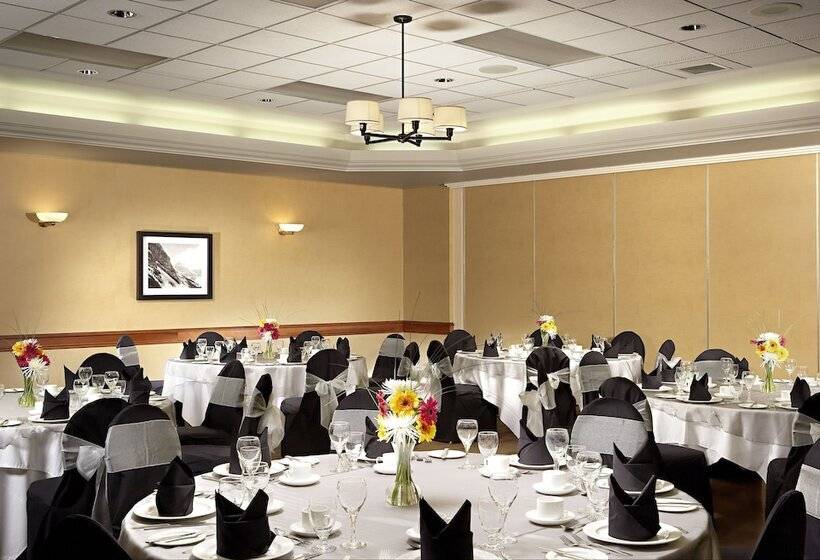 Otel Four Points By Sheraton Edmonton South