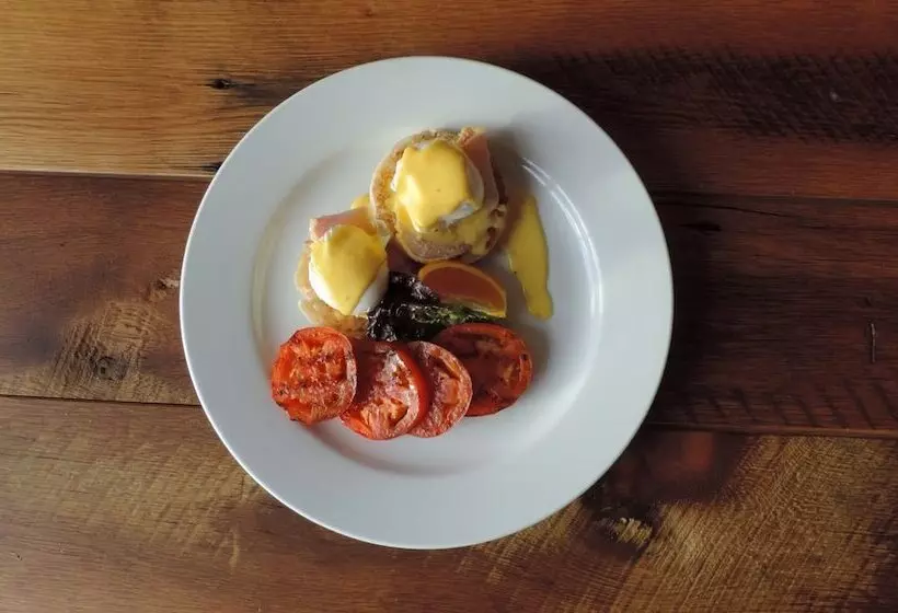 ホテル Four Points By Sheraton Edmonton South