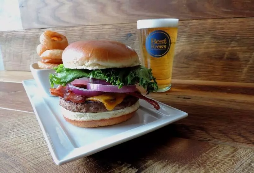 ホテル Four Points By Sheraton Edmonton South