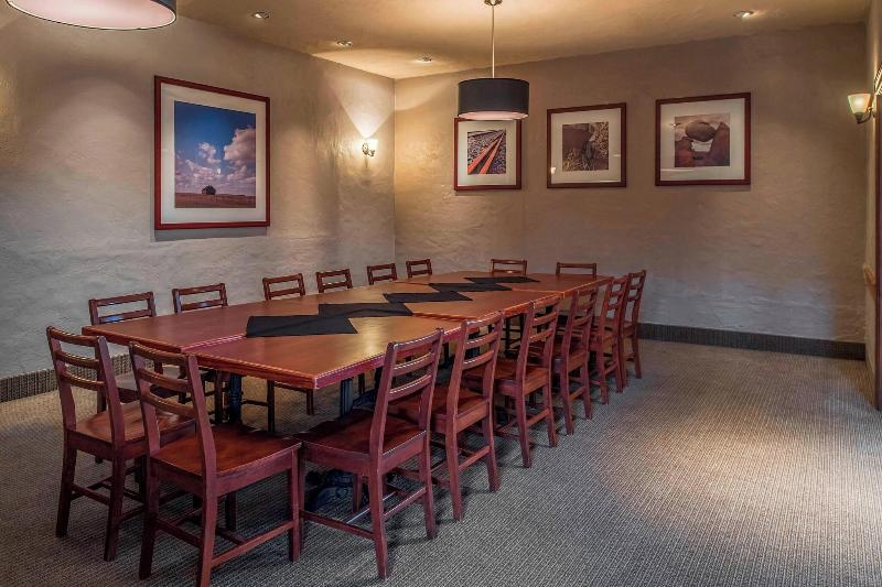 Otel Four Points By Sheraton Edmonton South