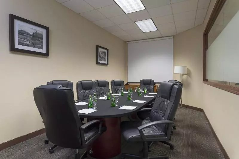 ホテル Four Points By Sheraton Edmonton South