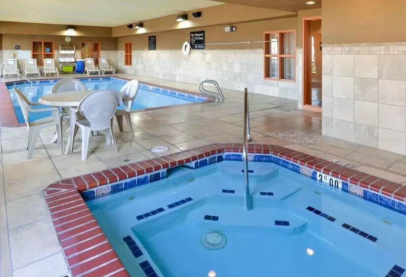 Отель Hampton Inn & Suites Albuquerque Coors Road