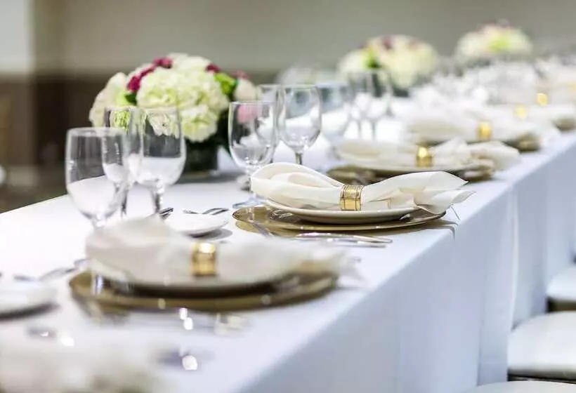 هتل Holiday Inn Chicago North Evanston, An Ihg