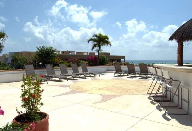 Отель Illusion Boutique Near Beach