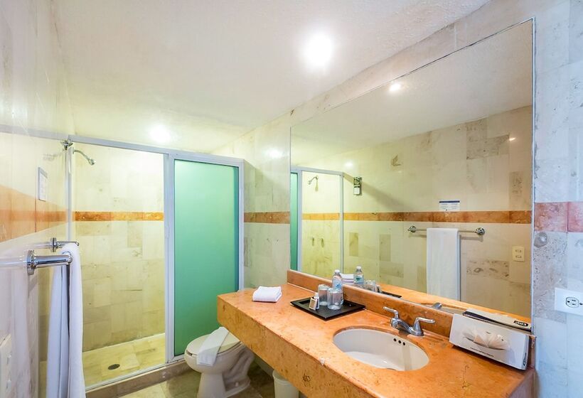 Отель Illusion Boutique Near Beach