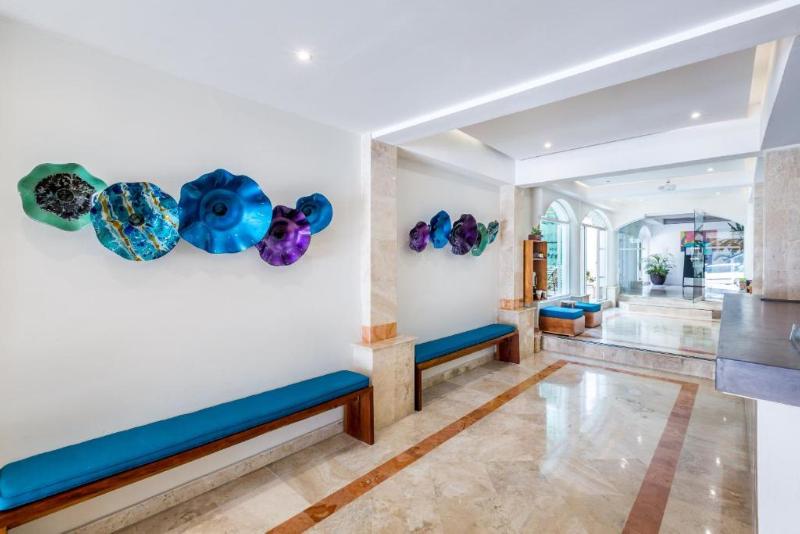 Отель Illusion Boutique Near Beach