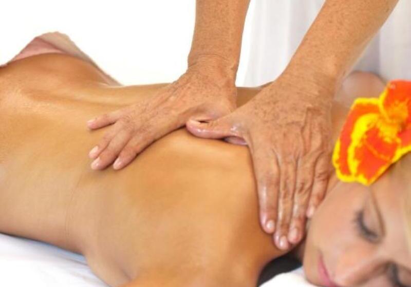 Отель Illusion Boutique Near Beach