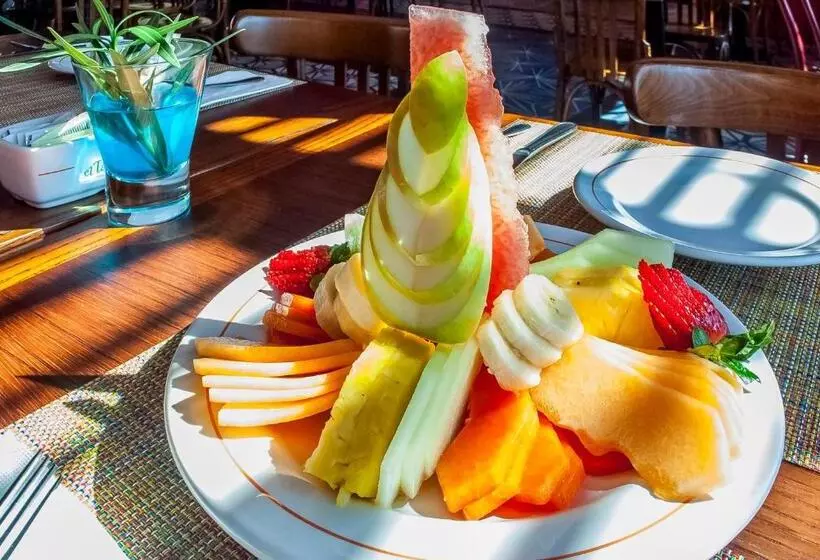 Отель Los Patios