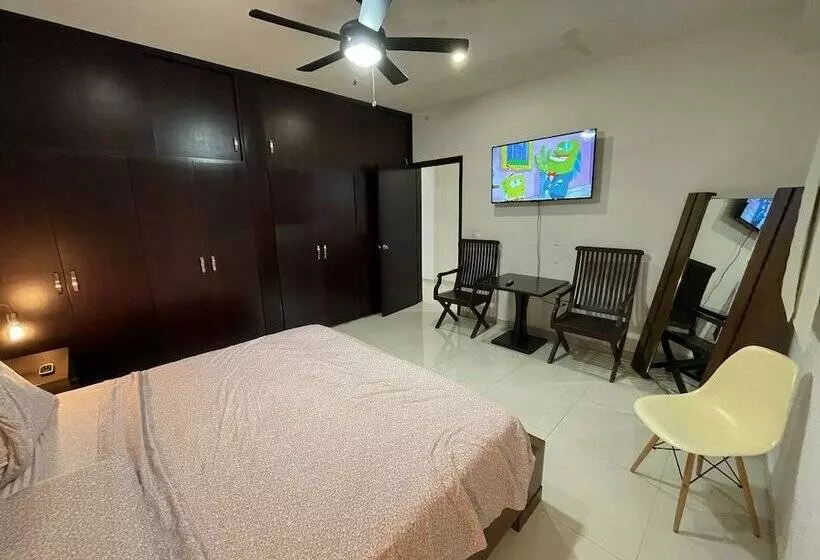 Hotel Marina Del Rey