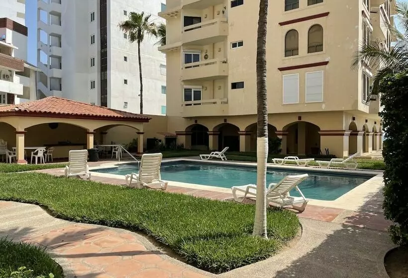 Hotel Marina Del Rey