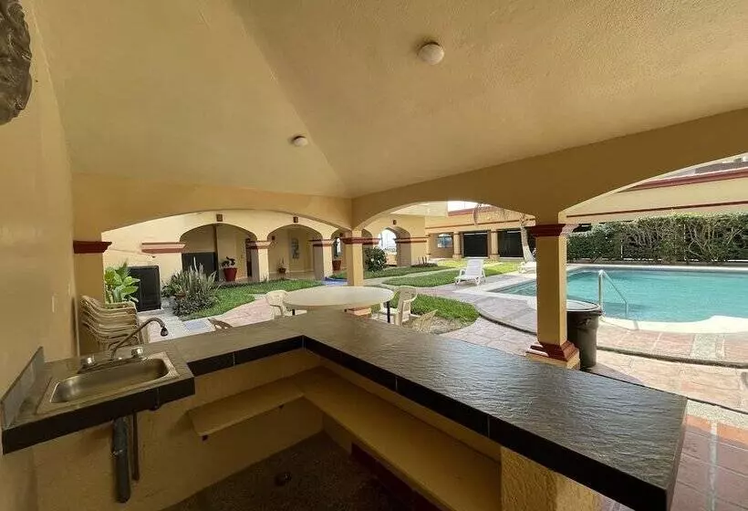 Hotel Marina Del Rey