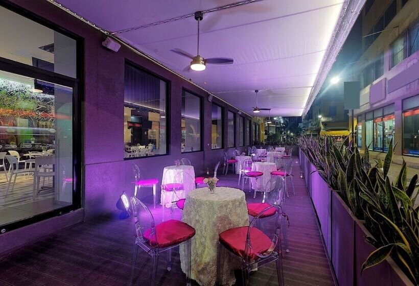 فندق Olmeca Plaza