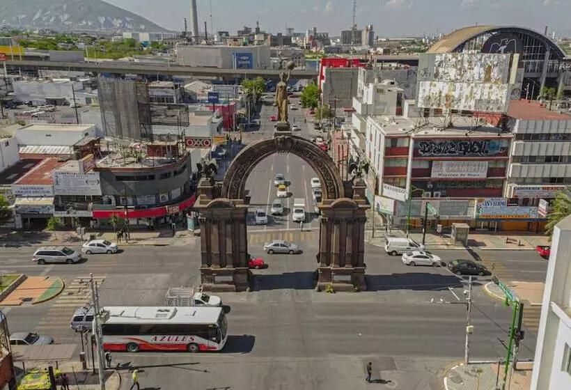 هتل Plaza Del Arco  Monterrey