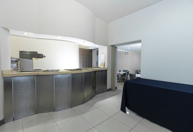 Otel Plaza Del Arco Monterrey