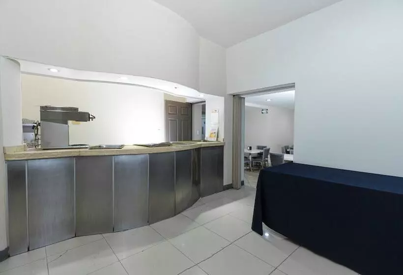 هتل Plaza Del Arco  Monterrey