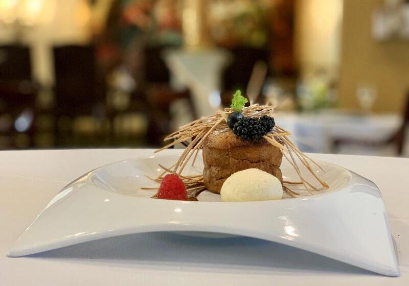 هتل Quinta Real Saltillo