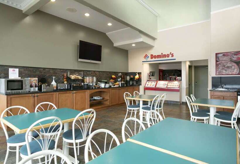 Hotel Ramada Merritt