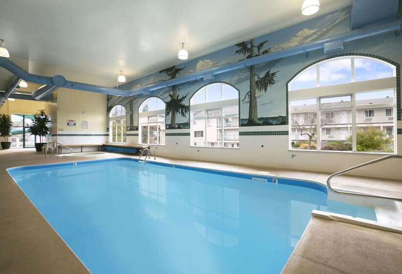 Hotel Ramada Merritt