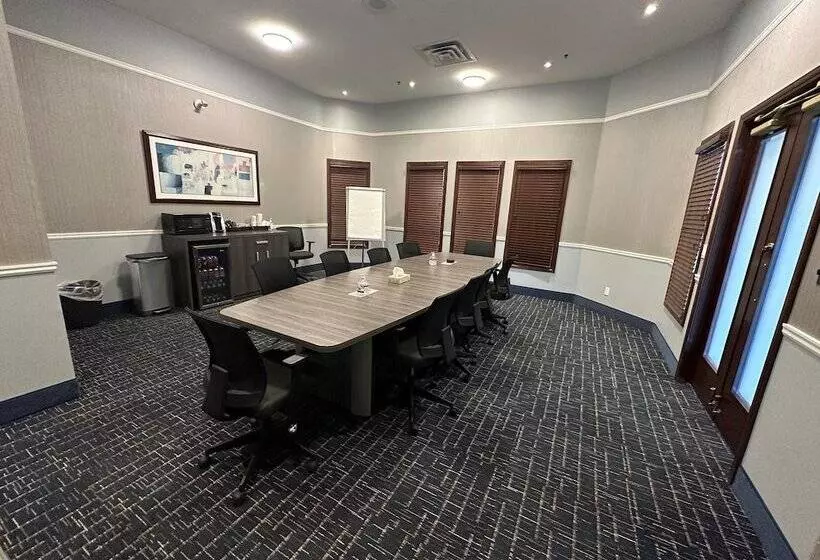 호텔 Divya Sutra Plaza And Conference Centre Calgary Airport